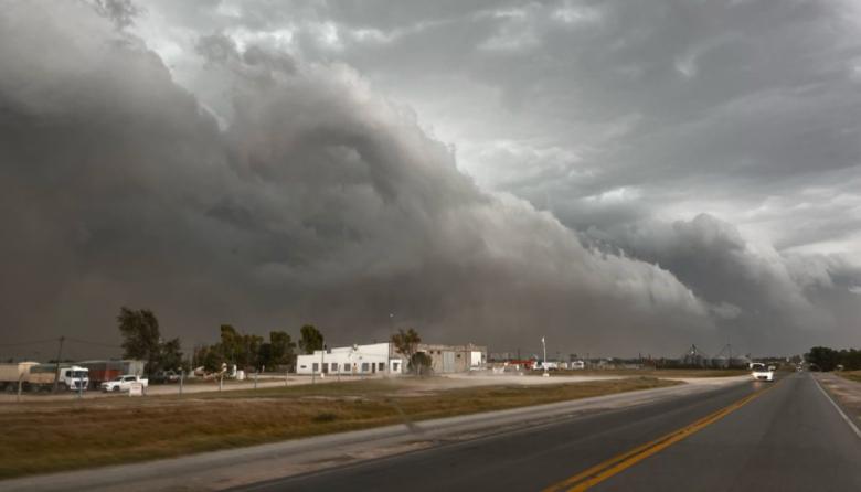 Cortes de luz y techos volados por el temporal en Tres Arroyos