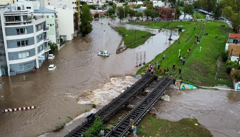 Milei vetó la ley de emergencia por las inundaciones en Bahía Blanca y Coronel Rosales