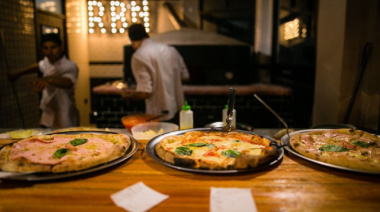 Descuentos del 50% y 3x2: dónde disfrutar La Noche de la Pizza y la Empanada en Buenos Aires