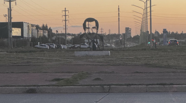 Insólito error en Google Maps: un monumento a Raúl Alfonsín figura como Saddam Hussein