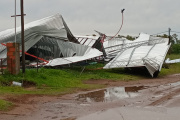 Fuertes tormentas causaron destrozos en el centro y sudoeste bonaerense