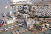 Bahía Blanca: empresas del Polo Petroquímico rechazan la suba de tasas que impulsa el municipio