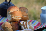 Galleta, música y fierros: Dufaur vive la tercera Fiesta de la Galleta de los Pueblos