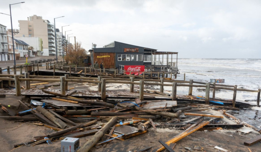 Monte Hermoso convoca a vecinos para limpiar la costanera tras la sudestada